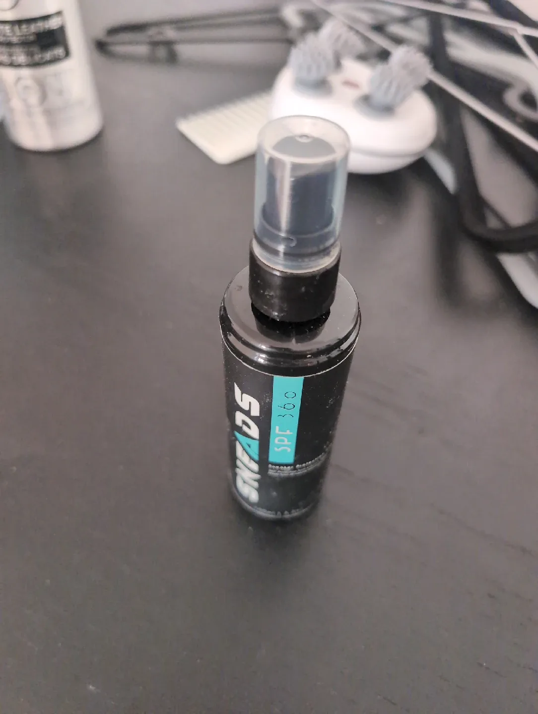 SNEADS SPF 360 Sneaker Protector image indicator(2)