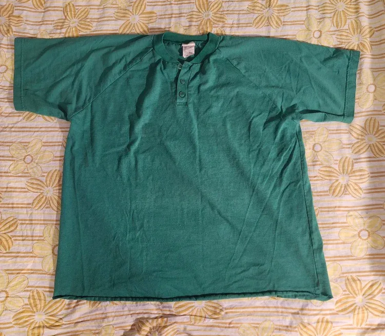 Green and purple vintage 90s baseball tee image indicator(2)