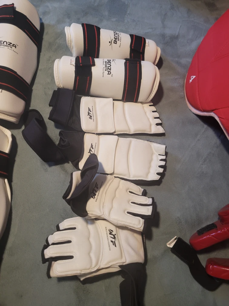 Taekwondo Protective Gear Set - photo 3