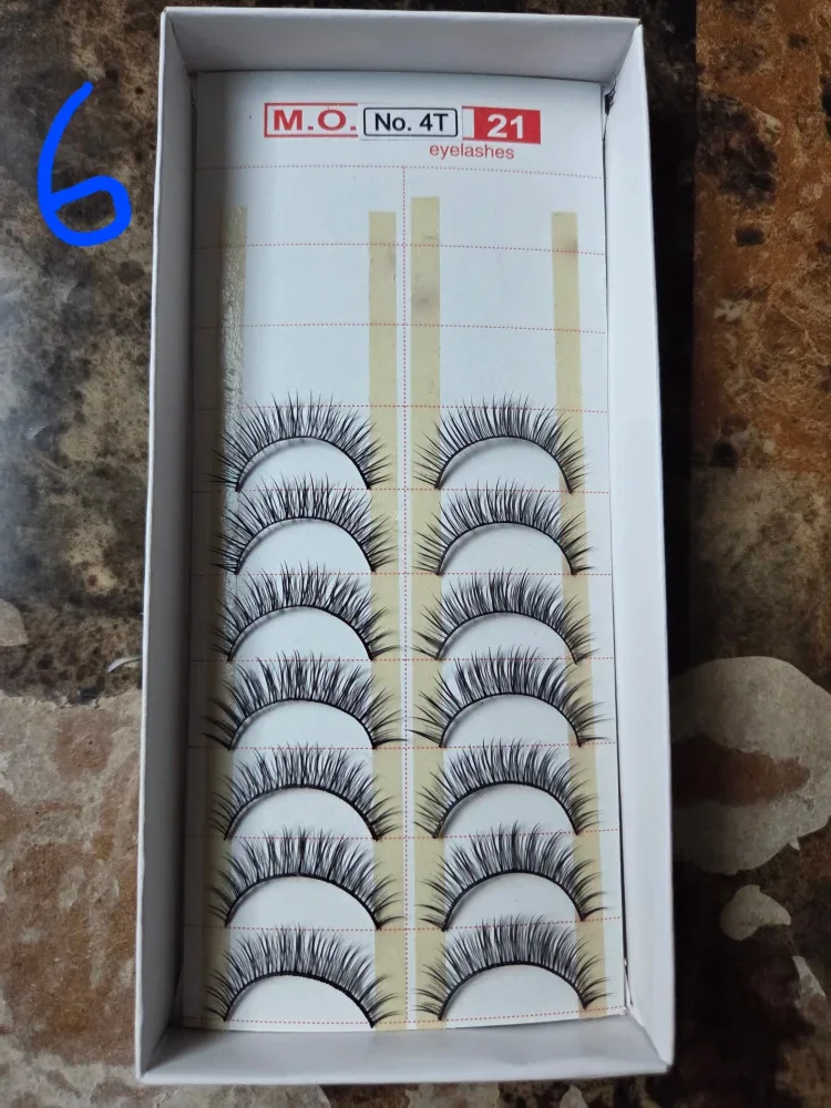 Lashes and Lashes's Glue. Price in the Pictures image indicator(3)