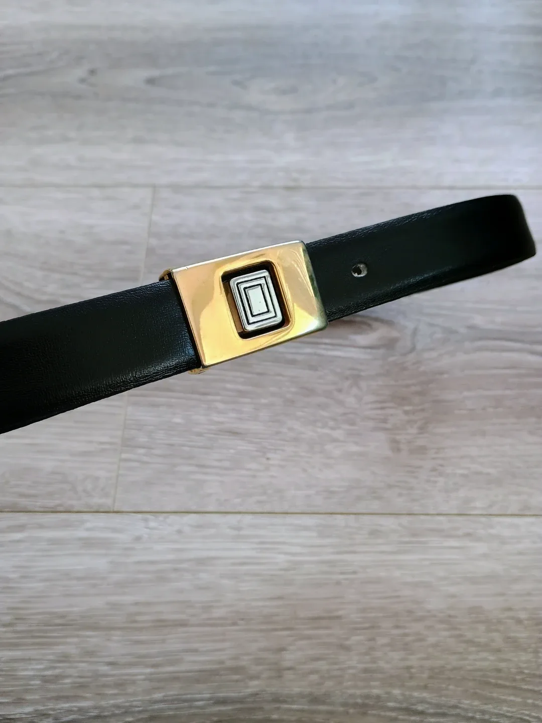 Vintage Leather Belt with Gold Buckle image indicator(2)