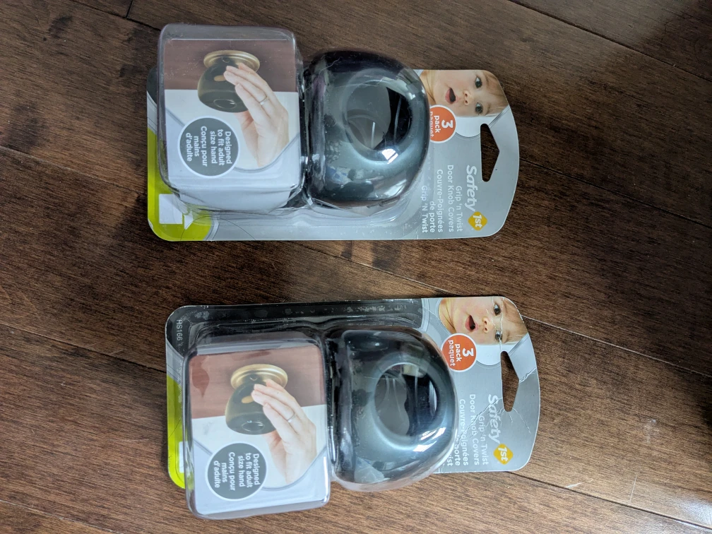 New Safety 1st Grip 'n Twist Door Knob Covers