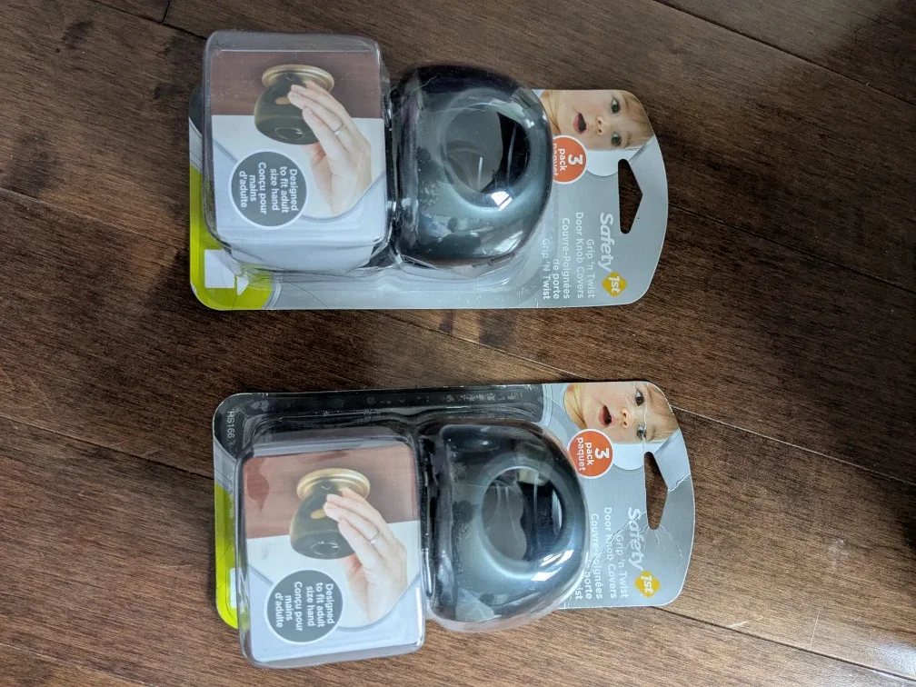 New Safety 1st Grip 'n Twist Door Knob Covers