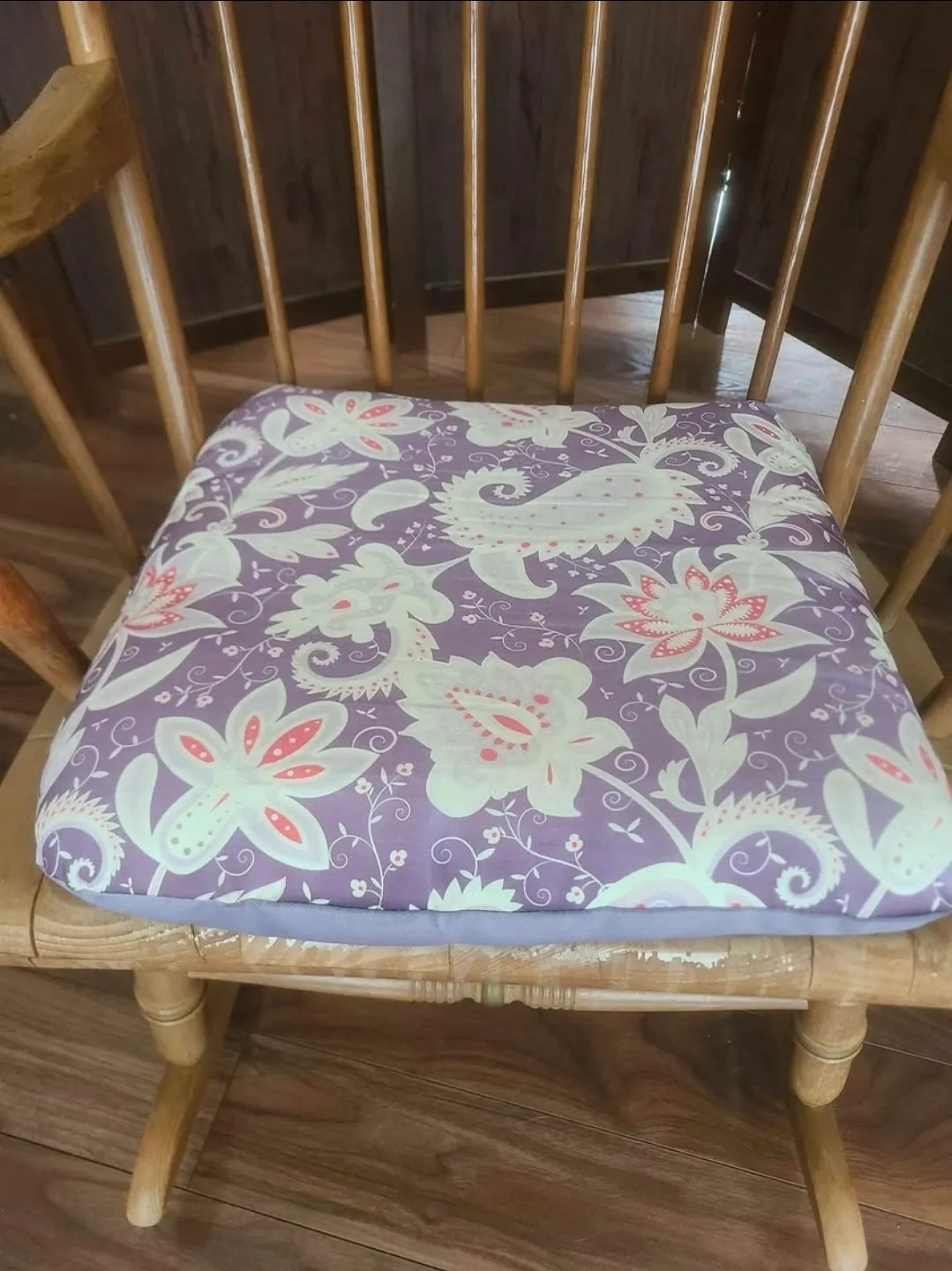 Wooden Rocking Chair with Floral Cushion 🥕 image indicator(3)