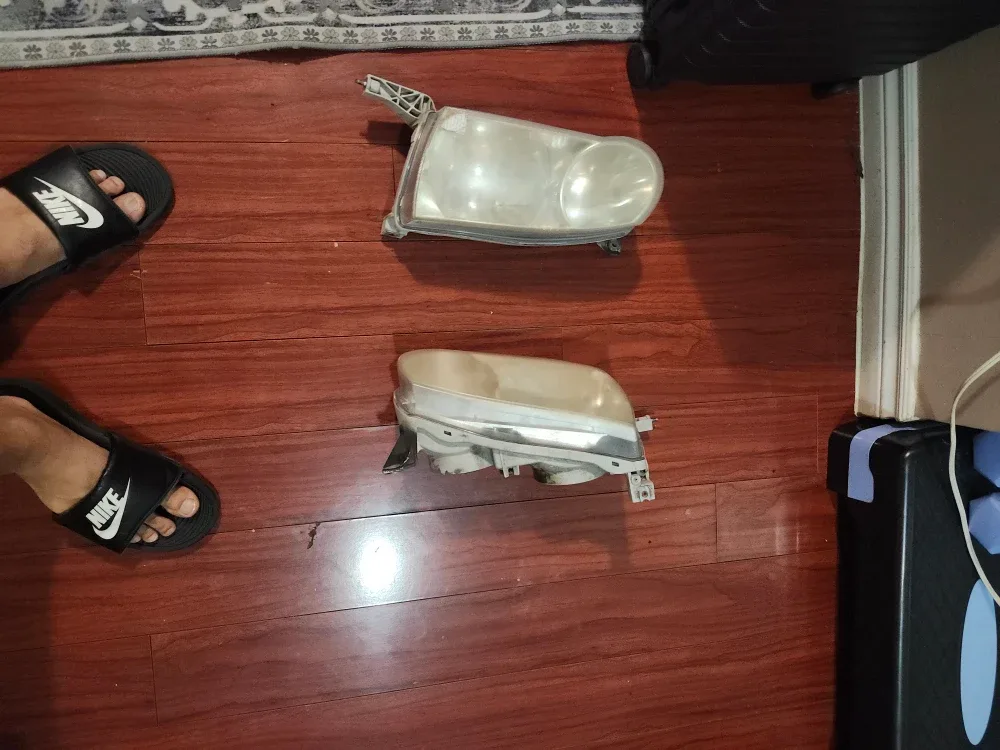 Toyota Corolla 2001 Headlights