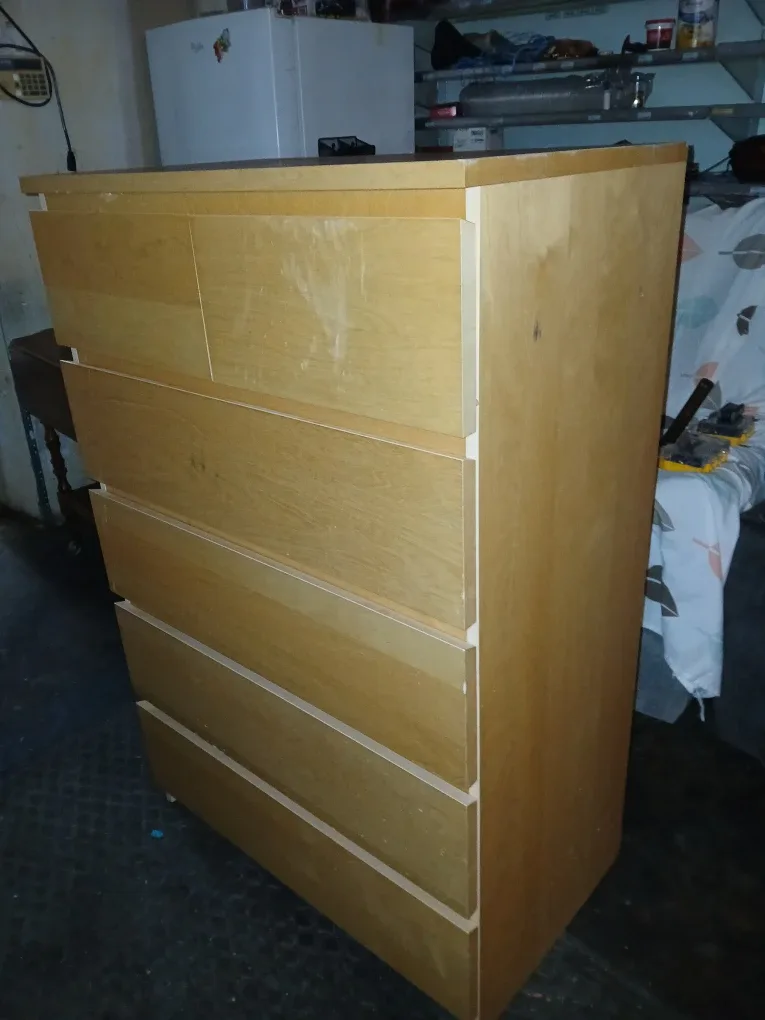 IKIA DRESSER GOOD CONDITION