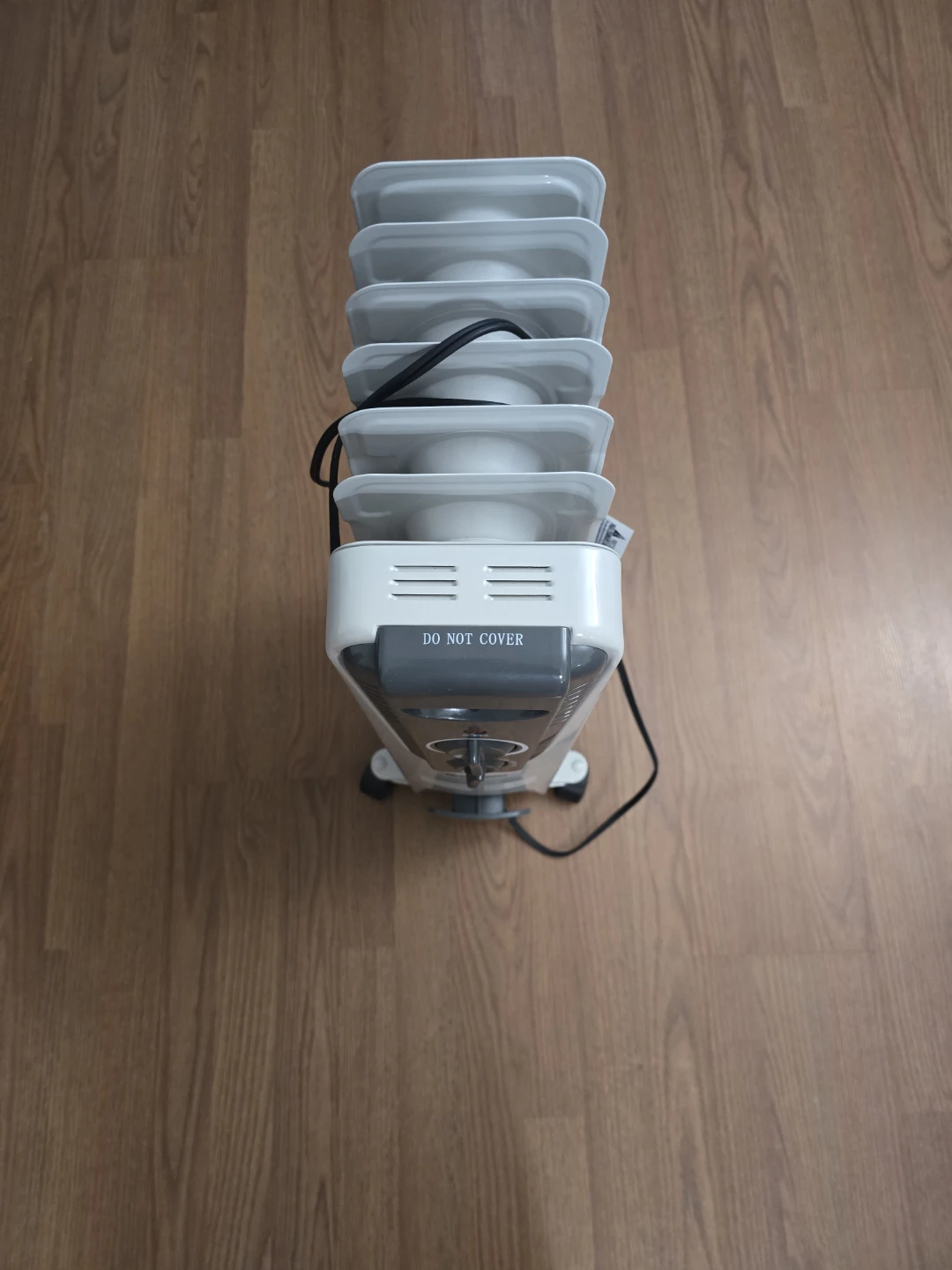 Costway ES10048 Oil Filled Radiator Heater - photo 3