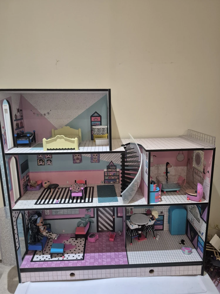 LOL Surprise! Dollhouse