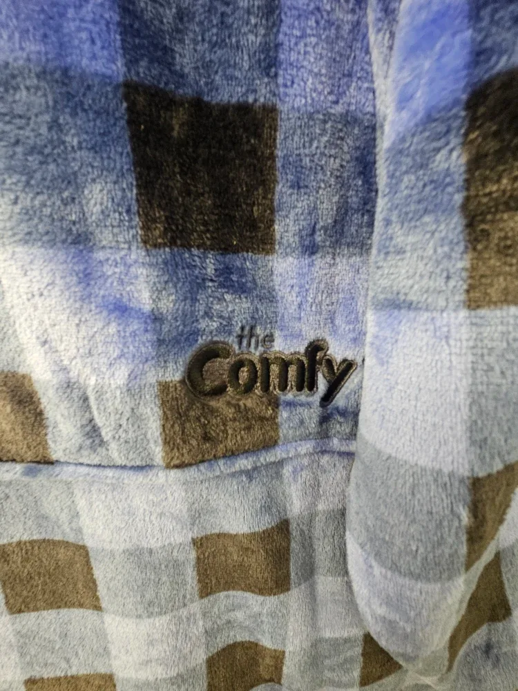 The Comfy Dream Long Quarter Zip Blanket image indicator(2)
