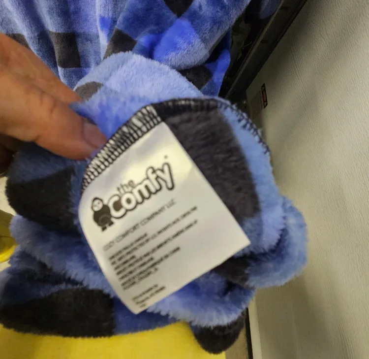 The Comfy Dream Long Quarter Zip Blanket image indicator(3)