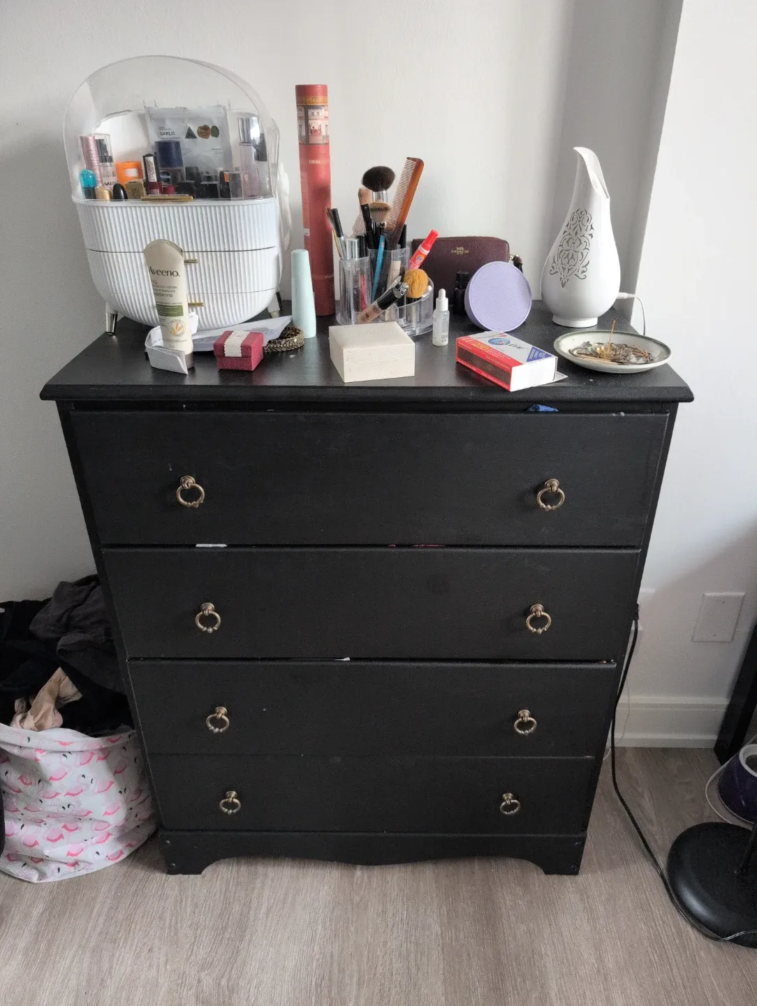 Black 4-Drawer Dresser