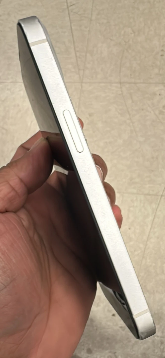 Apple iPhone 13 - Silver - photo 2