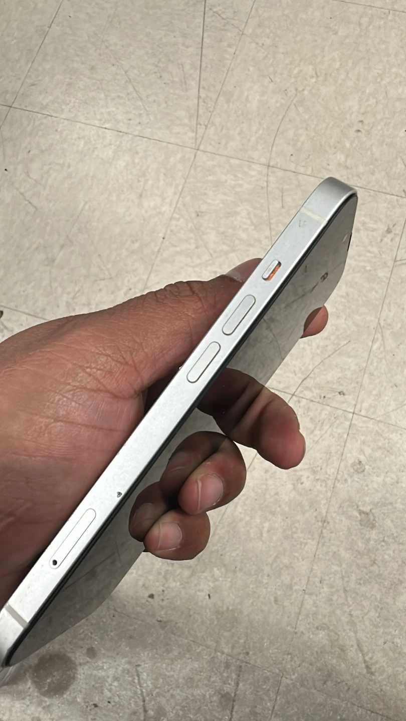 Apple iPhone 13 - Silver - photo 3