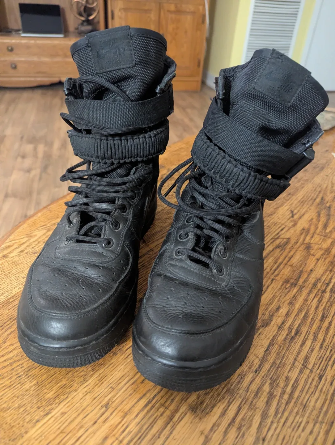 Nike Air Force 1 High Black Boots size 10 🥕