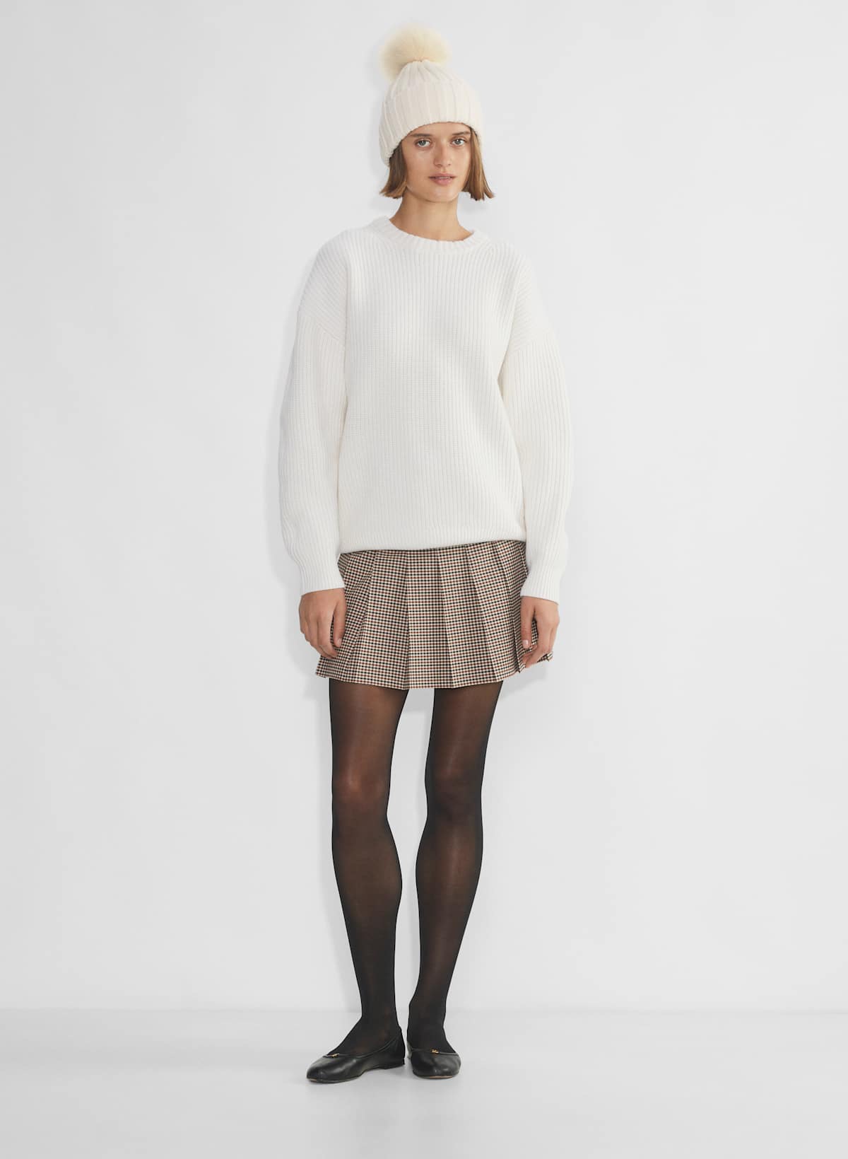 Aritzia Pom Beanie - photo 2