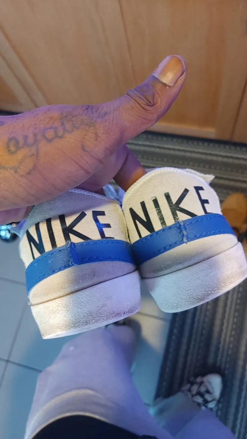 Size 10 nike blazer low image indicator(2)