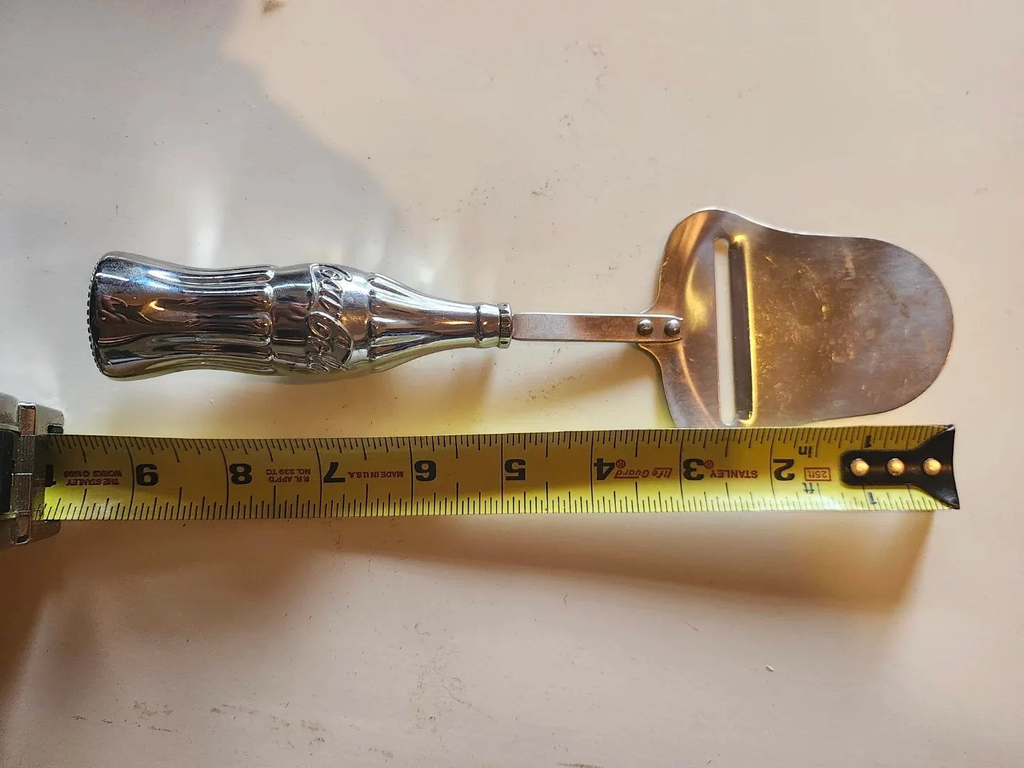Coca-Cola Bottle Handle Cheese Slicer image indicator(3)