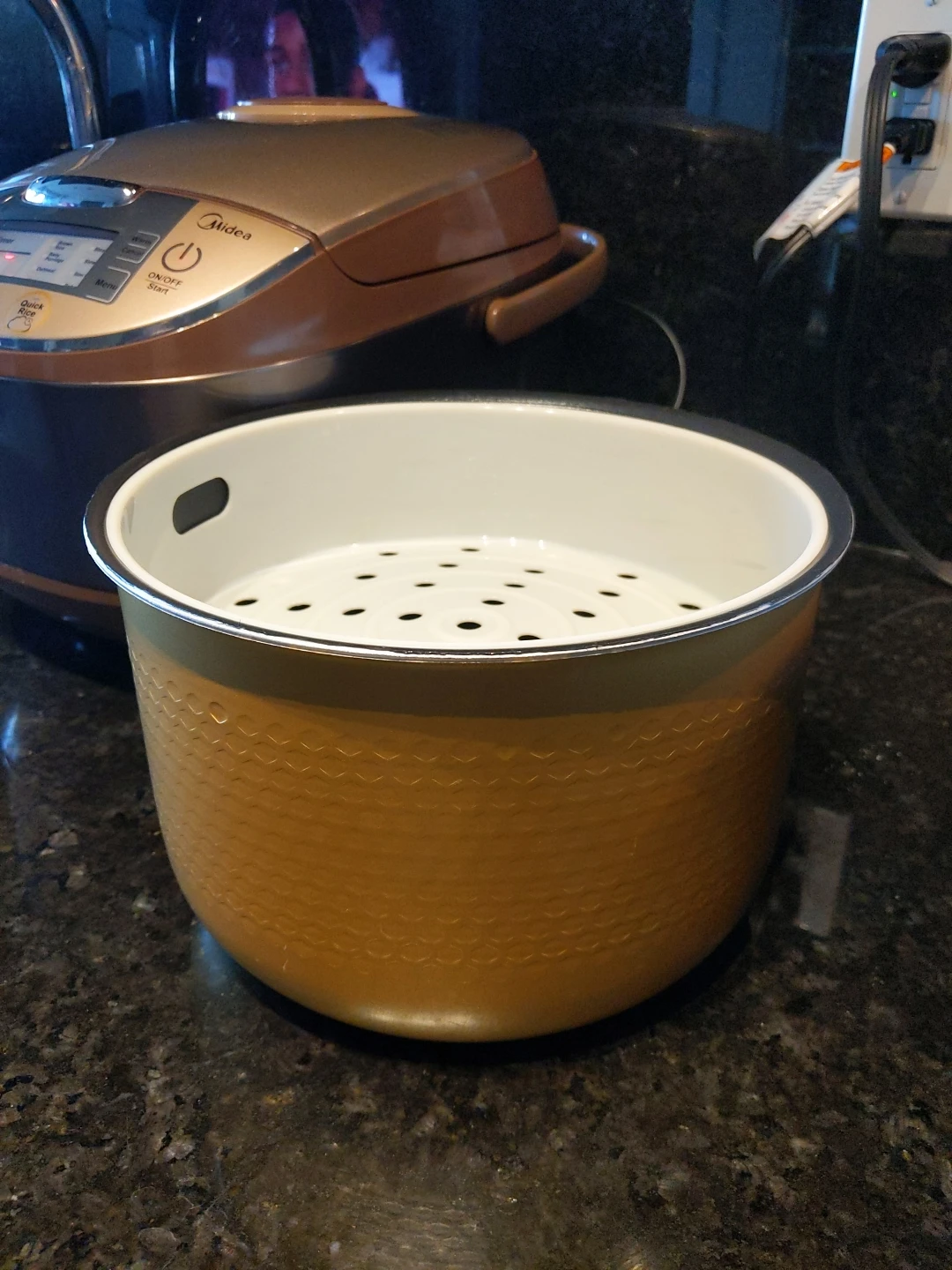 Midea MB-F55017 rice cooker - photo 4