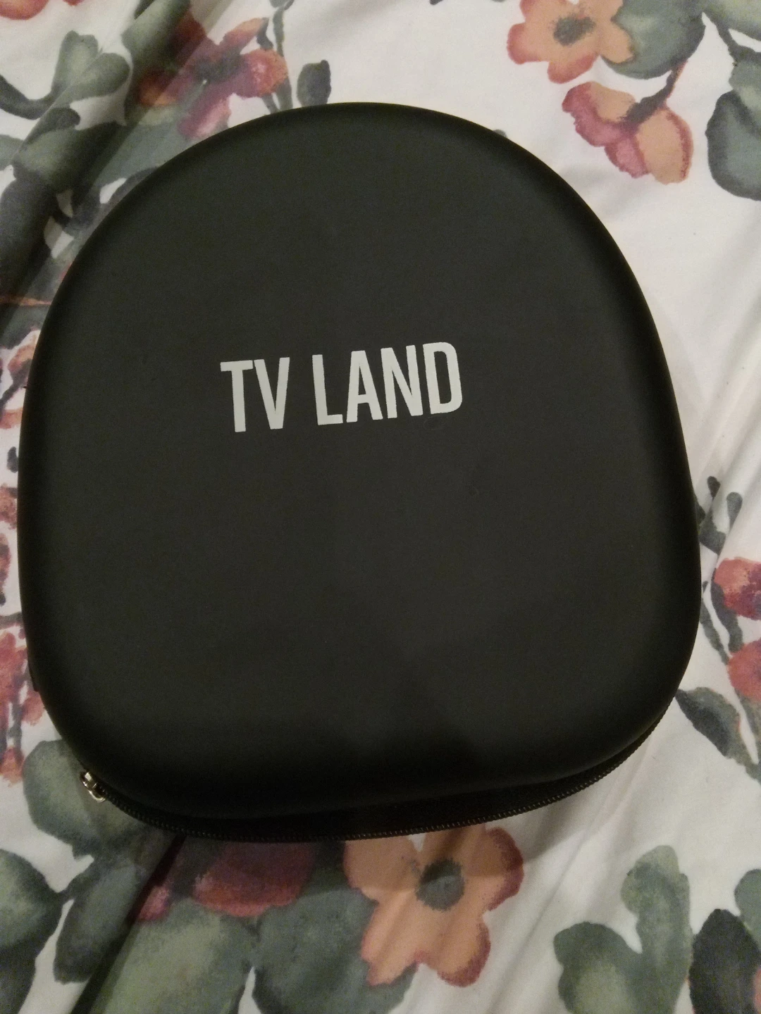 TV LAND Headphones with Case - photo 2