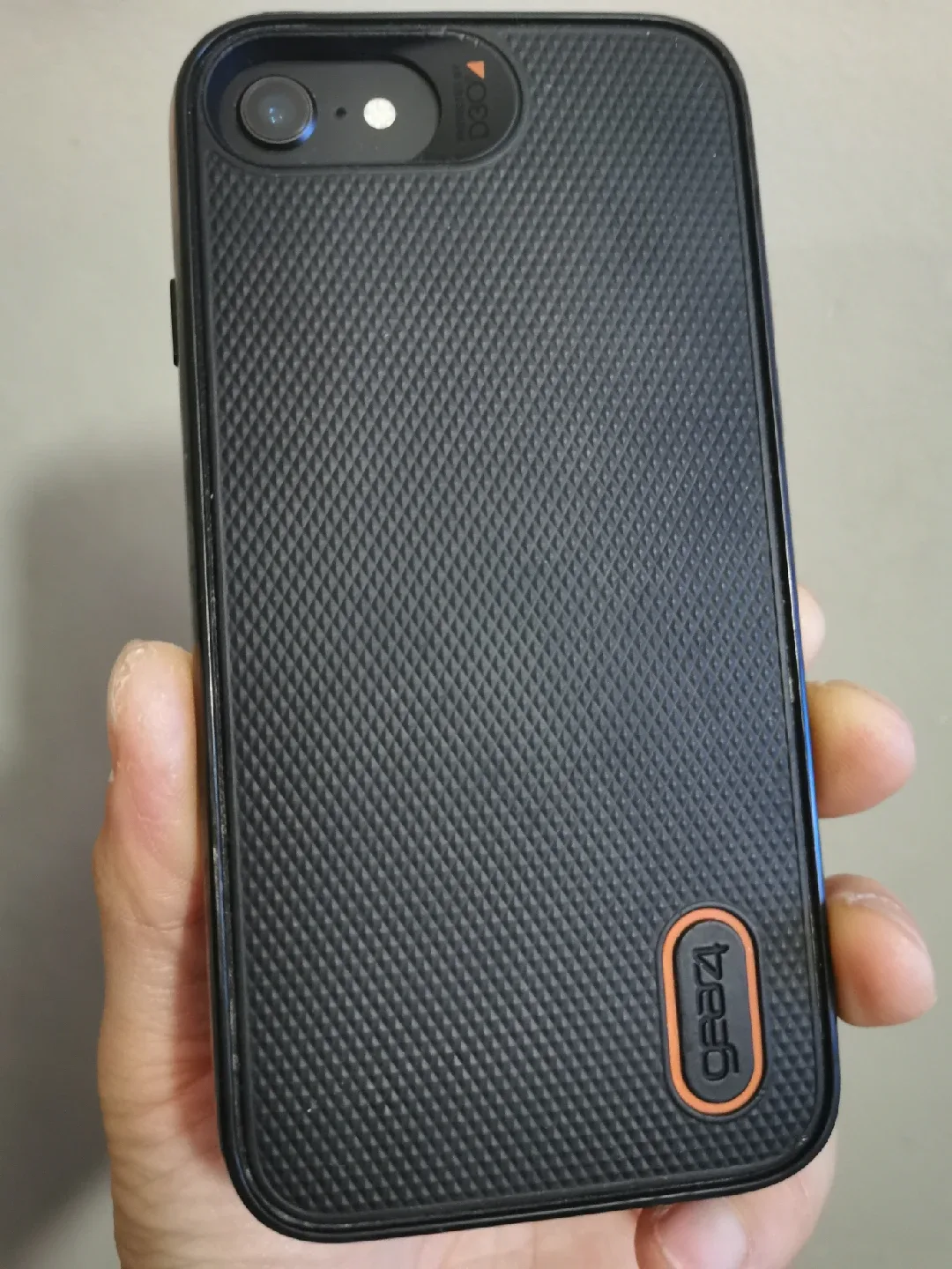 iPhone 8 64G like new image indicator(3)