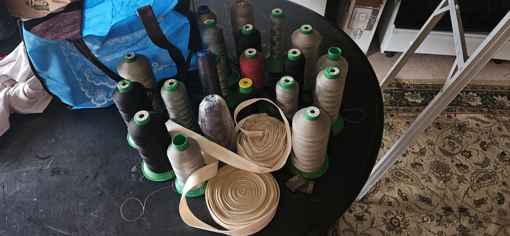 Lot of Onyx Thread Spools - Sewing Supplies - photo 2