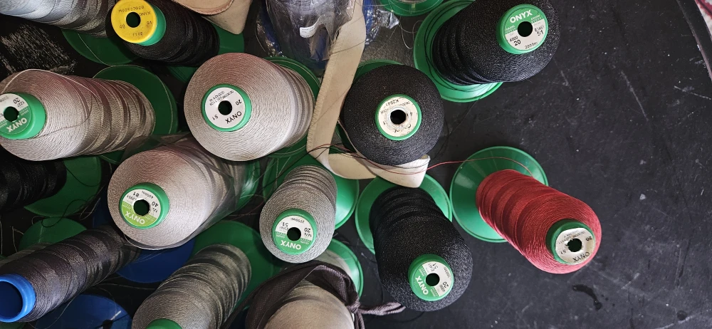 Lot of Onyx Thread Spools - Sewing Supplies - photo 4