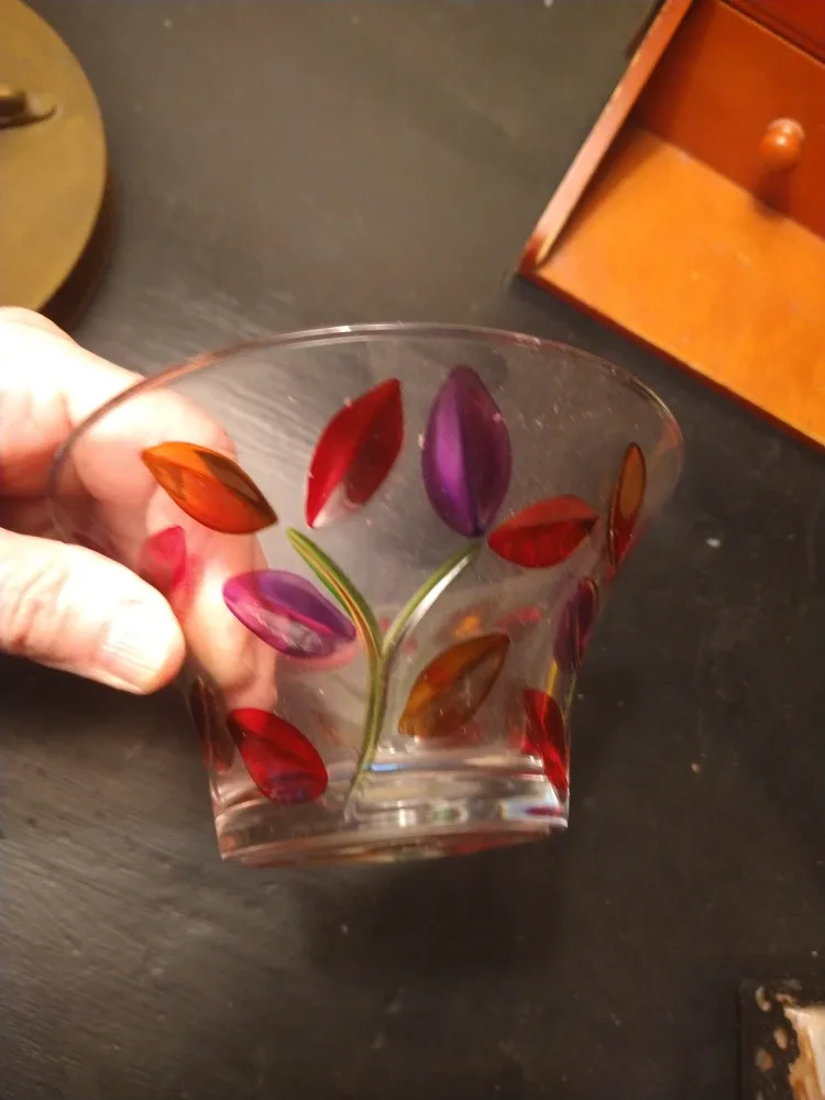Glass Bowl with Leaf Design