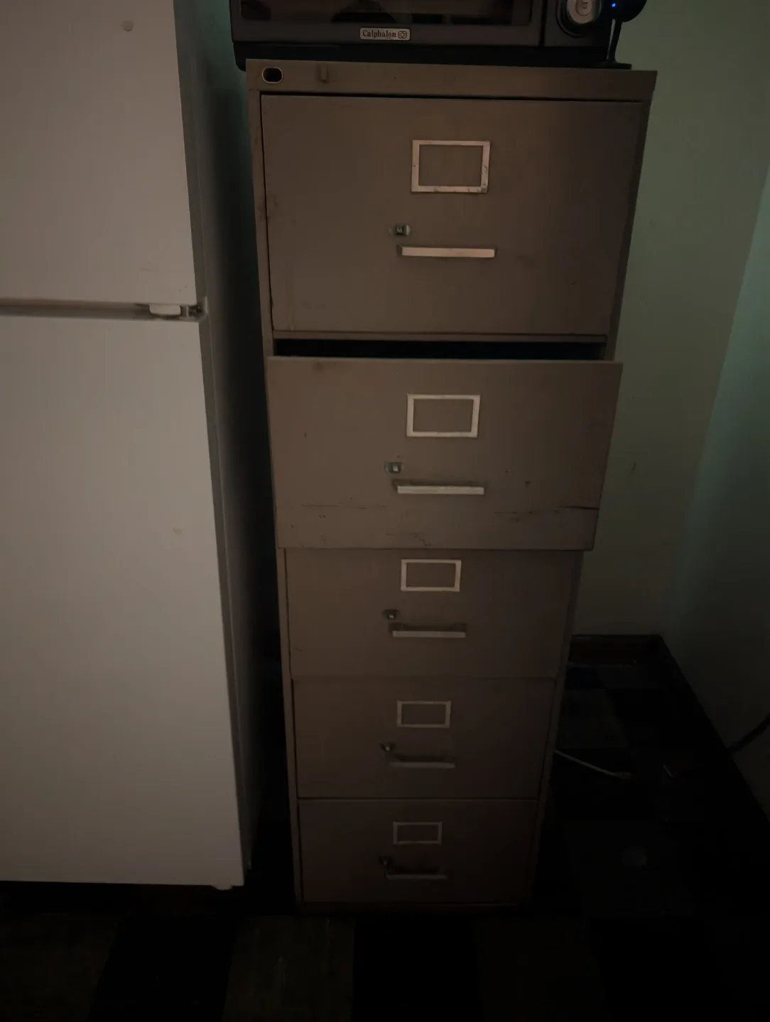 Used Metal Filing Cabinet - Beige image indicator(7)