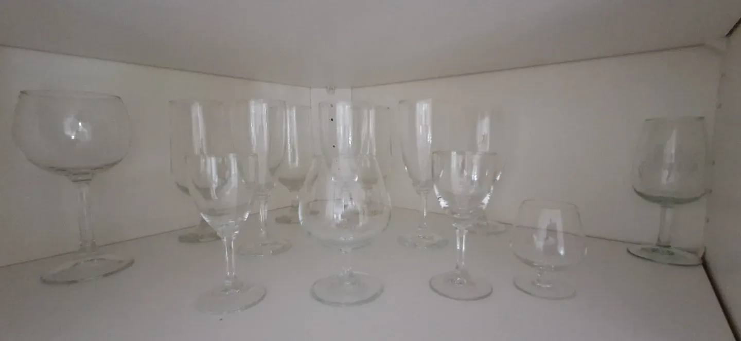 26 Assorted Glassware Set image indicator(2)