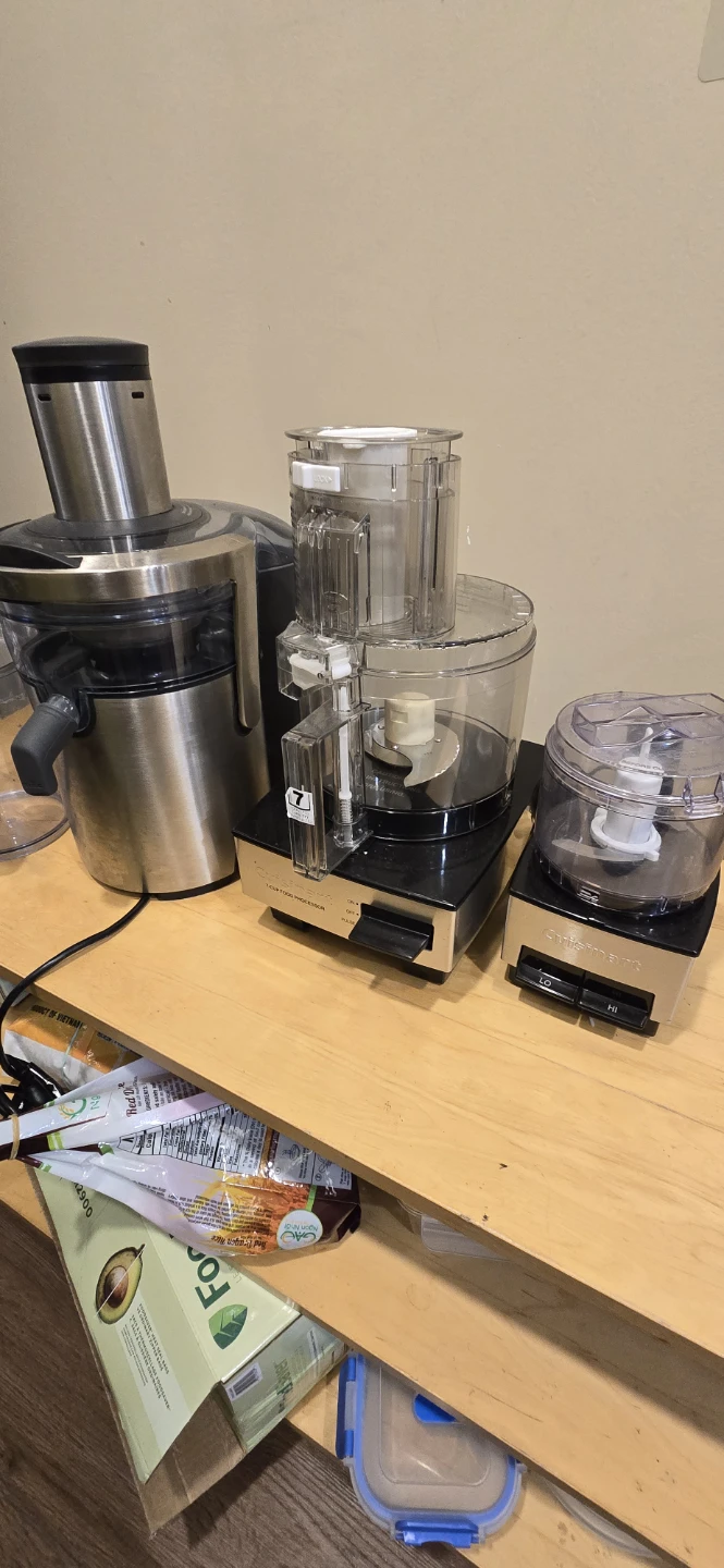 Breville Juice Fountain & Cuisinart Food Processors - photo 2