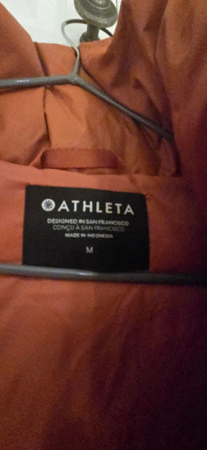 Athleta Puffer Vest - Size M image indicator(3)