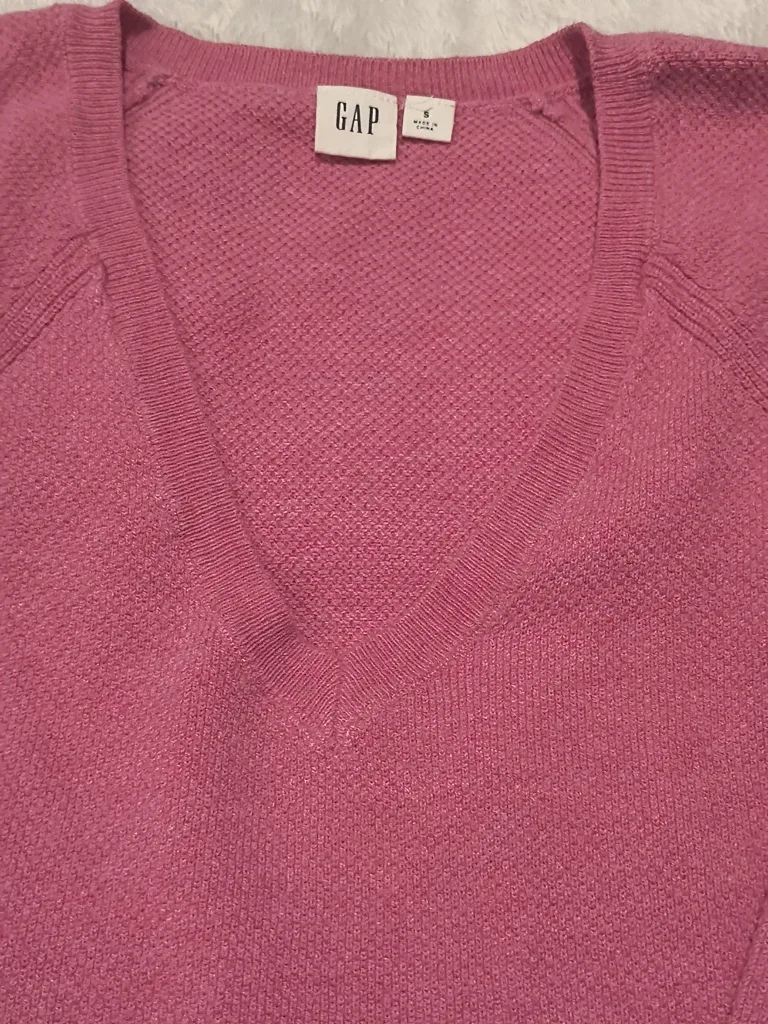 GAP Pink V-Neck Sweater - Size S image indicator(2)
