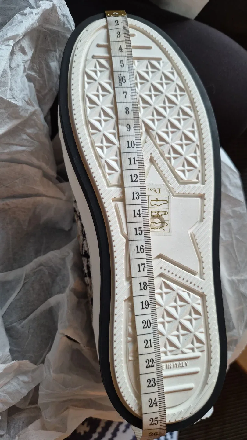 Dior Walk N Dior Oblique Embroidered Sneakers - Size 35 image indicator(4)