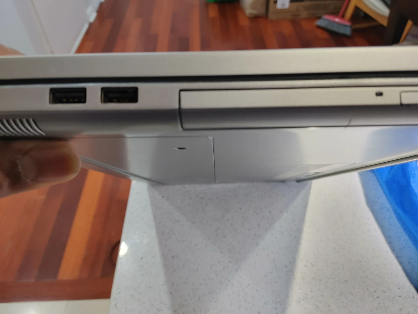Dell laptop touch screen - photo 3