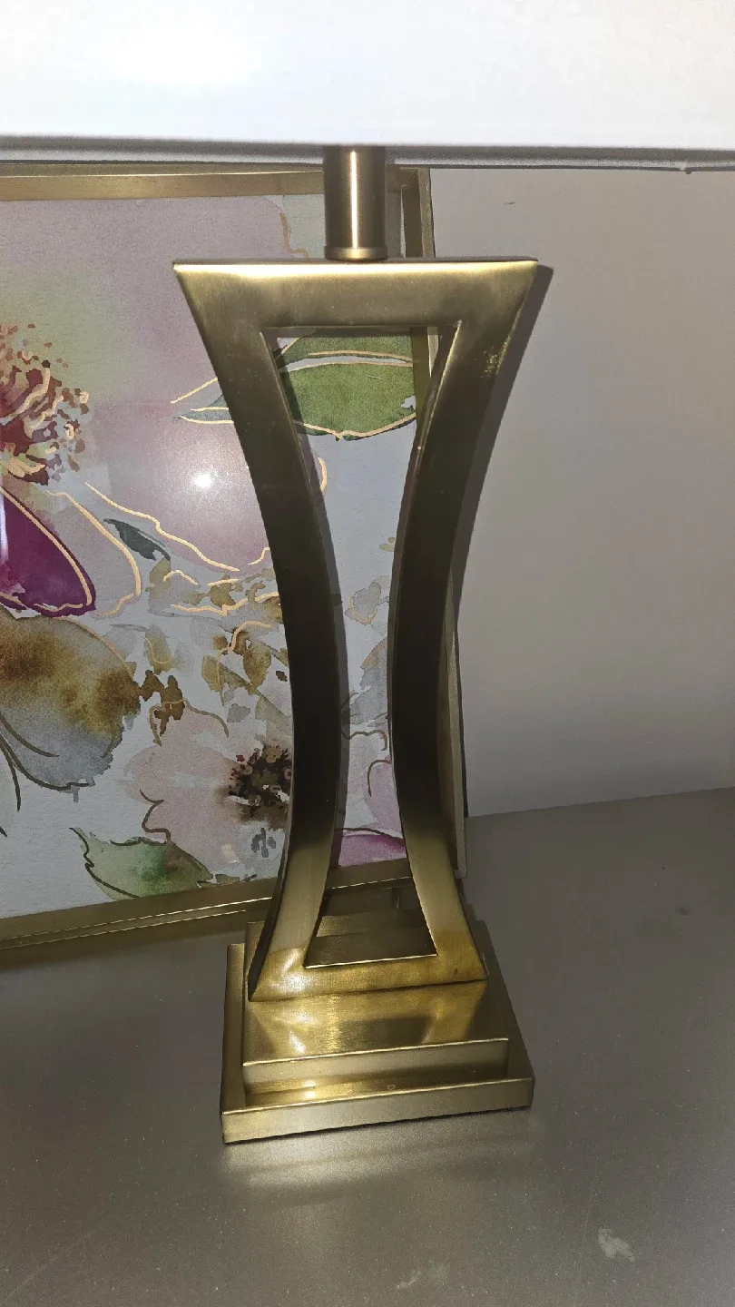 2 Gold Table Lamps image indicator(2)