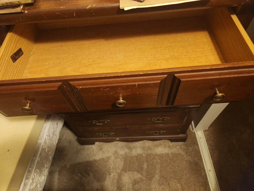 Wooden Dresser with 7 Drawers - photo 2