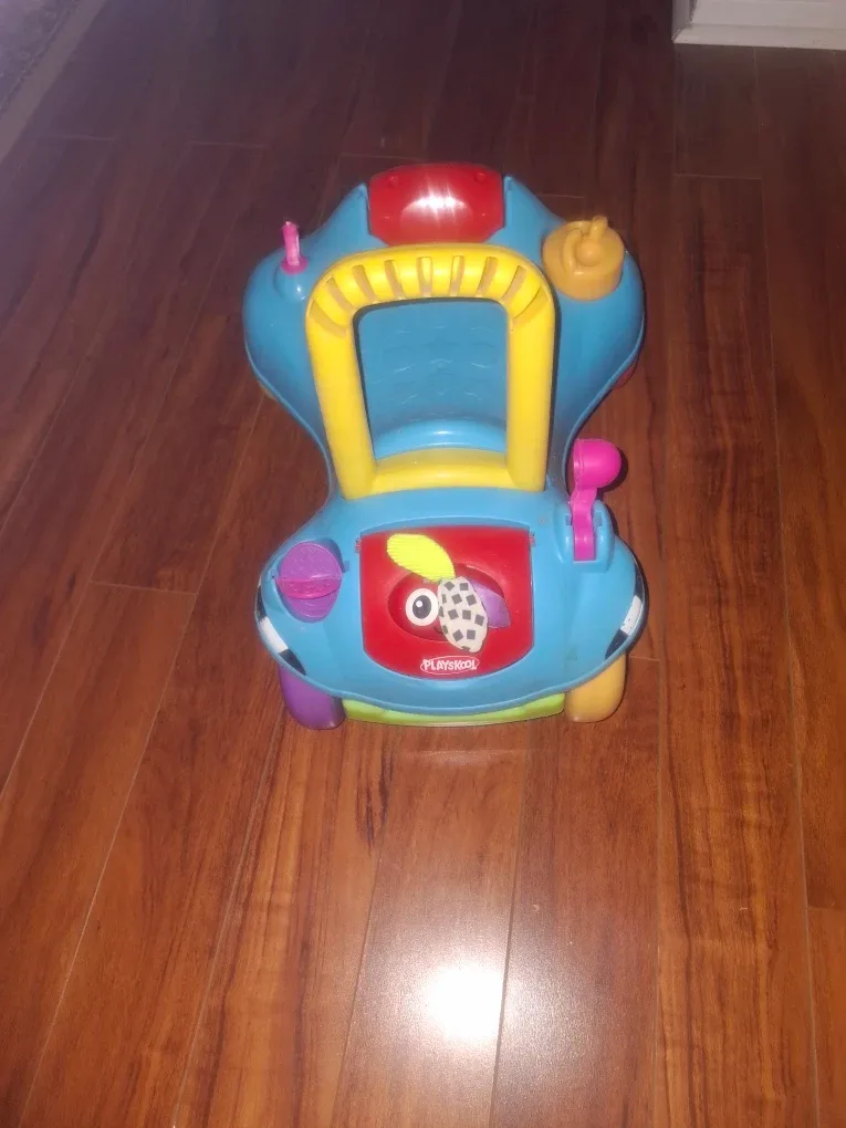 Playskool Busy Poppin' Pals Toy