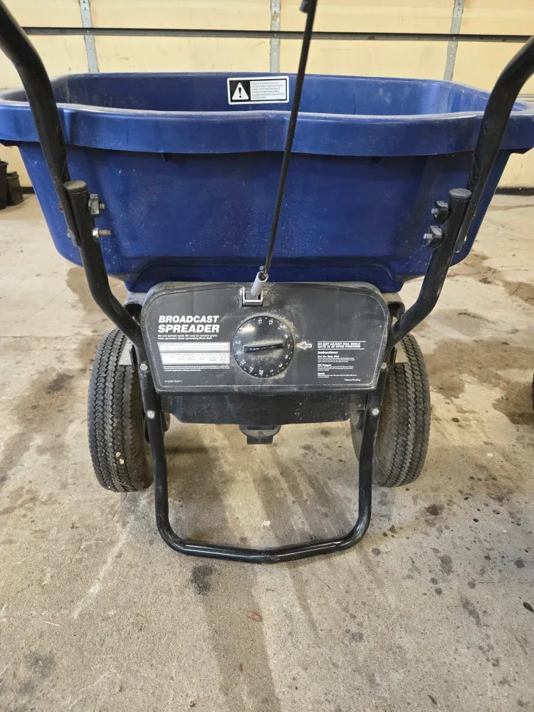 Chapin Broadcast Spreader image indicator(2)