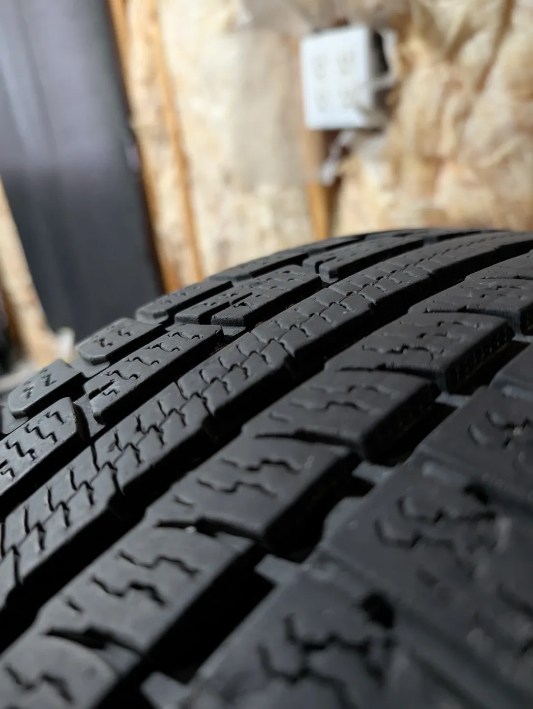 (4)-215/65R17 All Weather Tires On Rims Off 2006 Chrysler 300 image indicator(2)