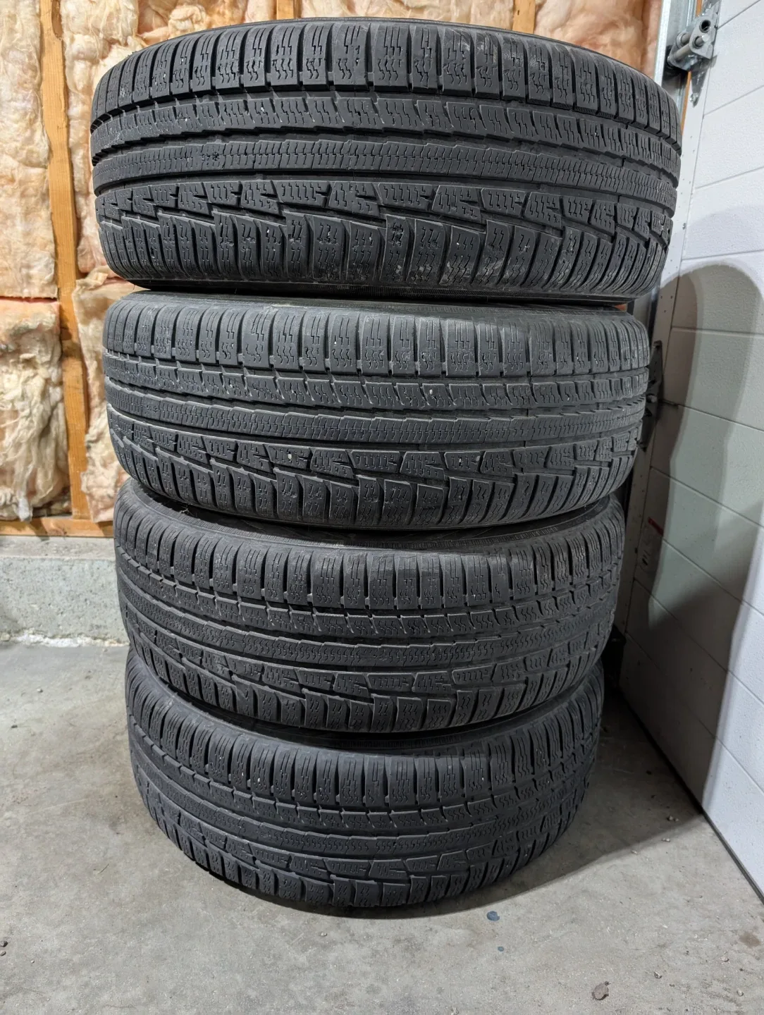 (4)-215/65R17 All Weather Tires On Rims Off 2006 Chrysler 300 image indicator(7)