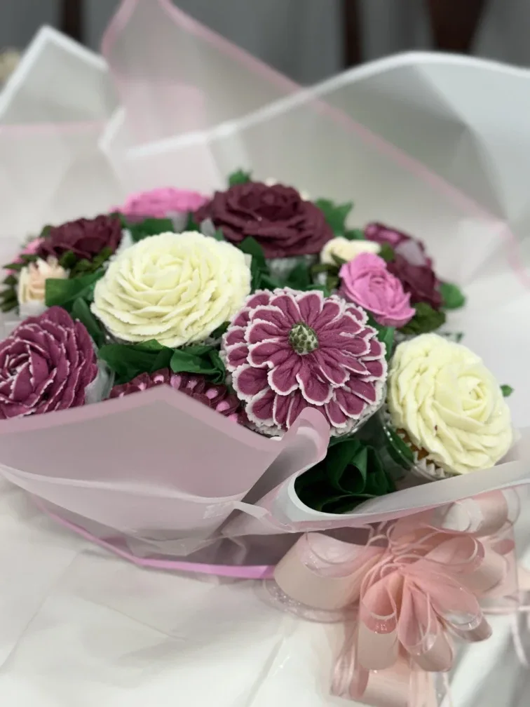 🧁💐 Cupcake Flower Bouquet 💐🧁 image indicator(2)