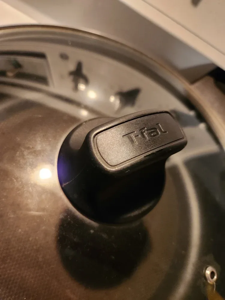 T-fal frying pan with lid image indicator(3)