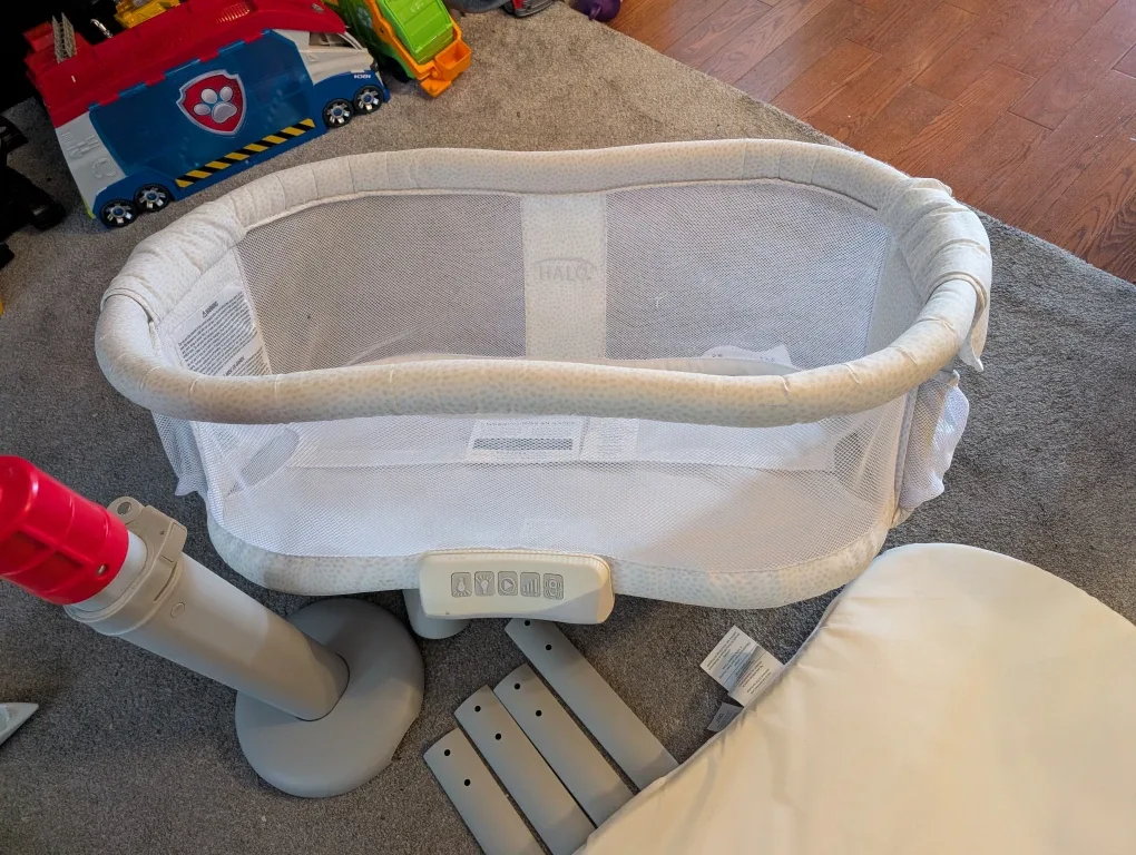 Halo BassiNest Swivel Sleeper