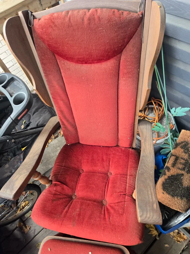 Red Rocking Chair & Ottoman Set image indicator(3)
