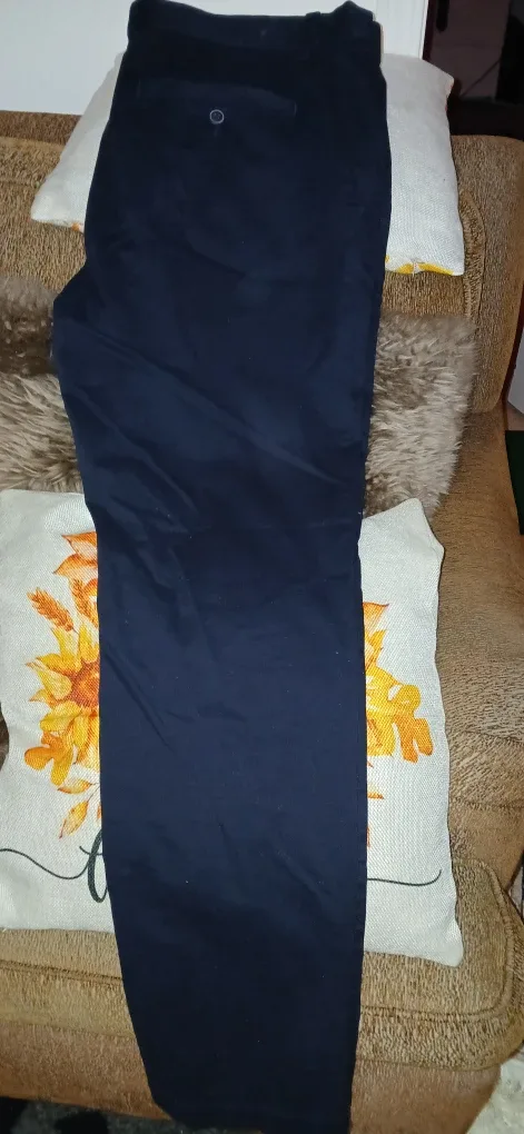 H&M Slim Fit Pants - Size 34/32