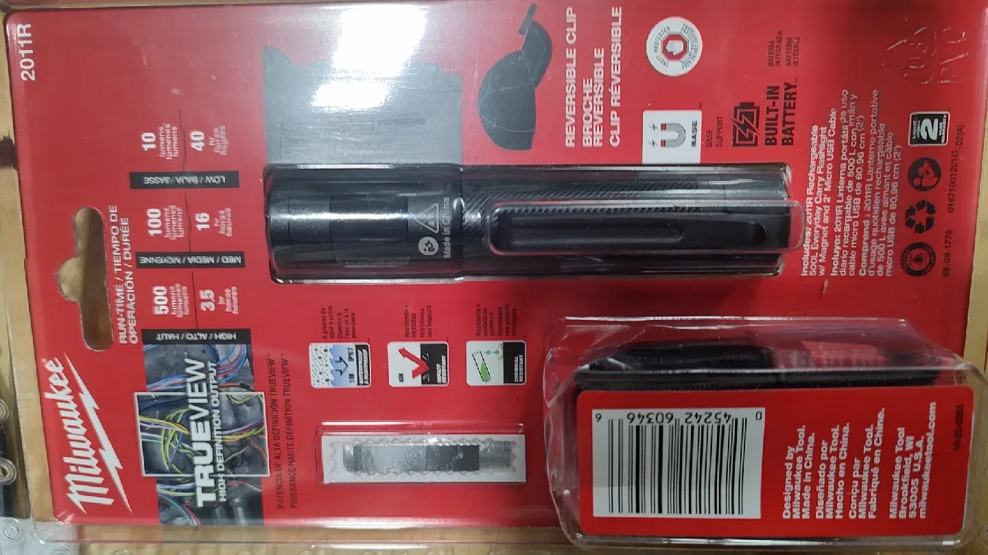 New Milwaukee 2011R Rechargeable Flashlight image indicator(2)