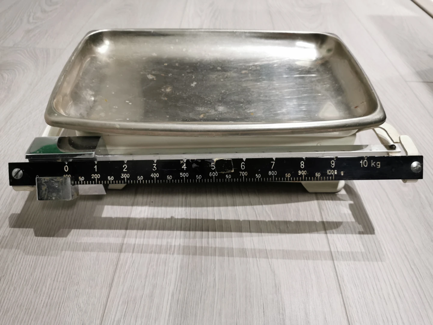 Vintage Kitchen Scale - Up to 10 kg