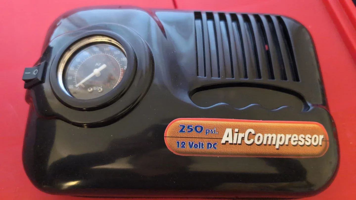 250 PSI 12V Air Compressor image indicator(2)