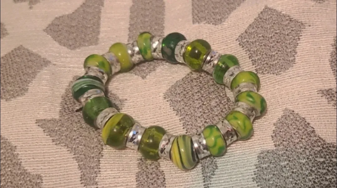 Green Beaded Bracelet 🥕 thumbnail