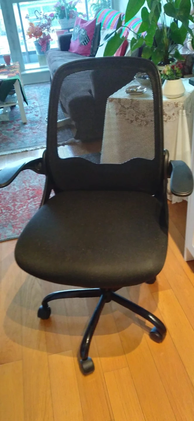 Black Mesh Office Chair